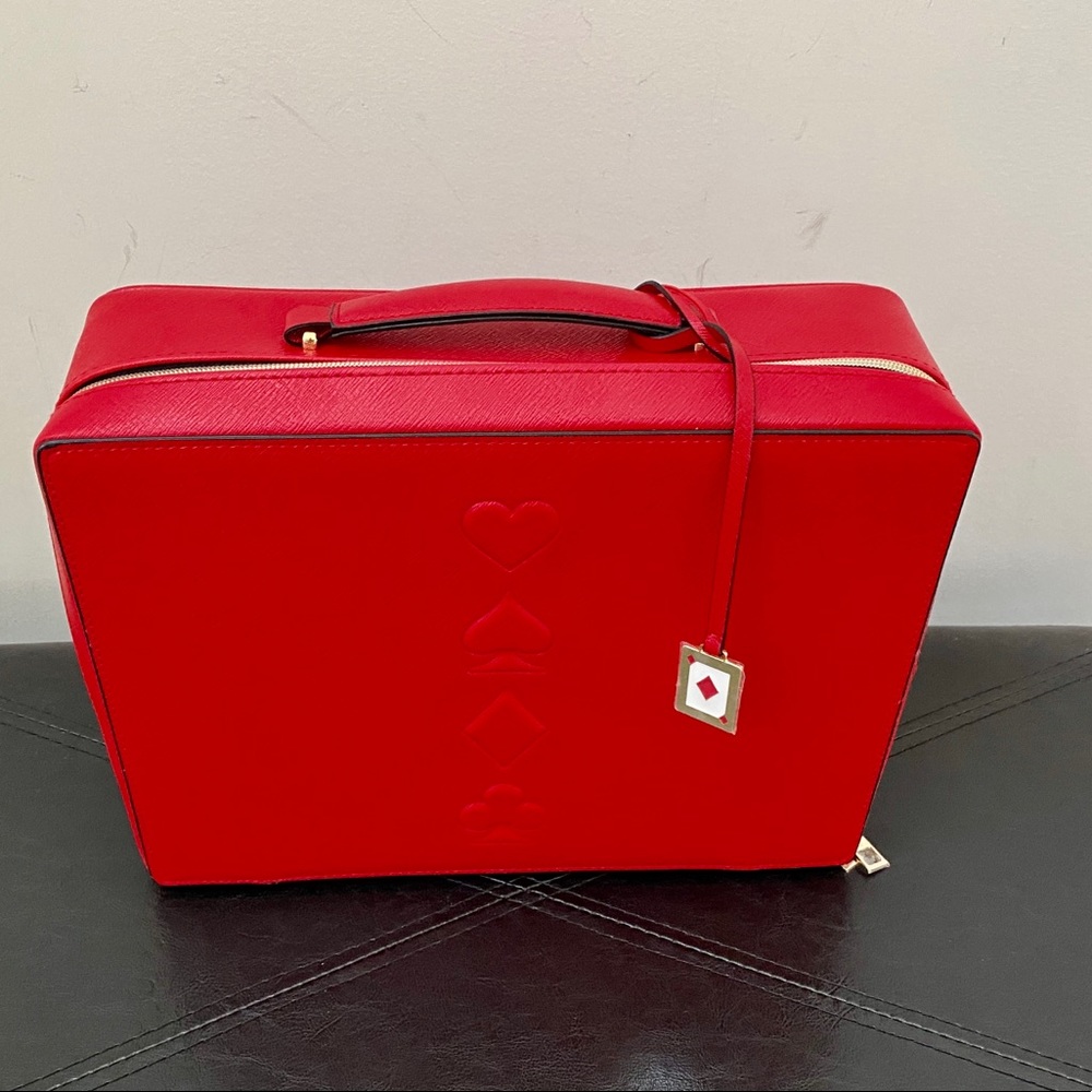 Elegant cosmetic bag